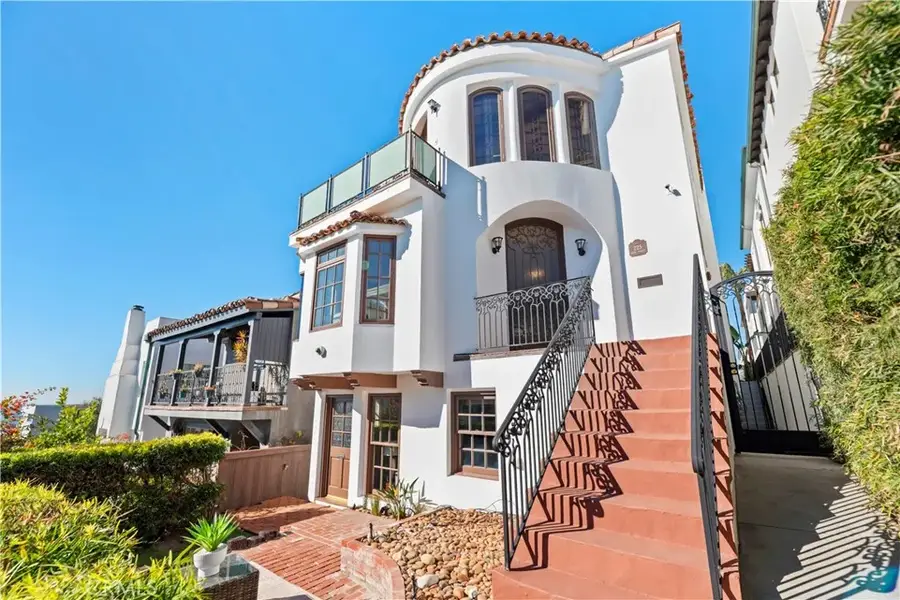 225 24th Street, Manhattan Beach, CA 90266 - Image #2
