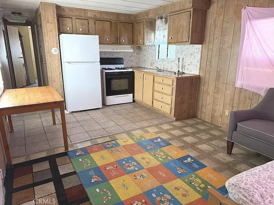 13713 S Vermont #15, Gardena, CA 90247 - Image #2