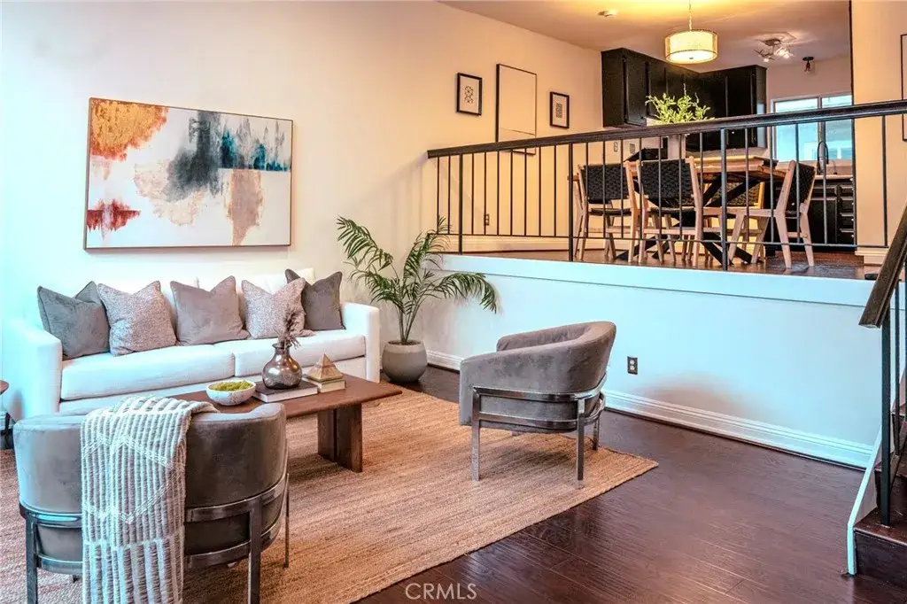 14144 Burbank Boulevard #2, Sherman Oaks, CA 91401 - Image #1