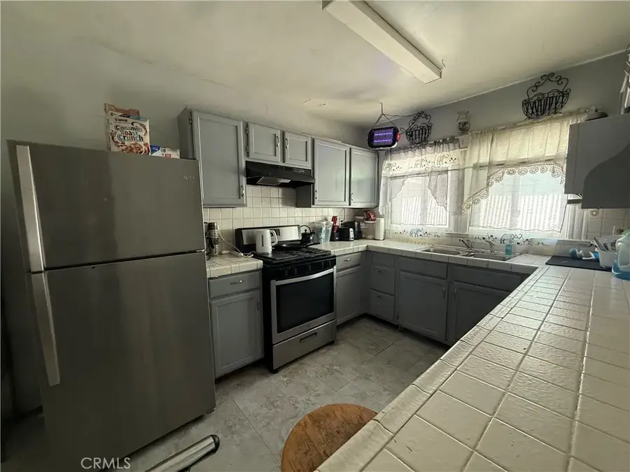 1608 E Martin Luther King Jr, Los Angeles, CA 90011 - Image #2