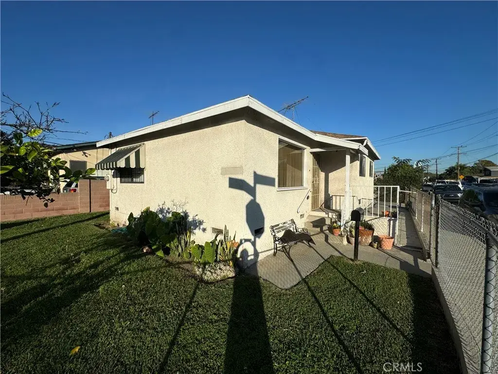 13942 Anderson, Paramount, CA 90723 - Image #1