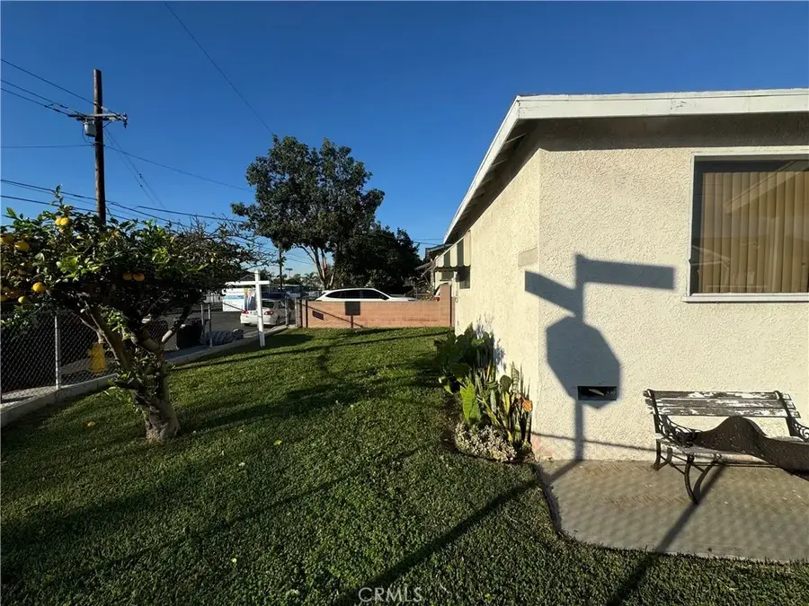 13942 Anderson, Paramount, CA 90723 - Image #2
