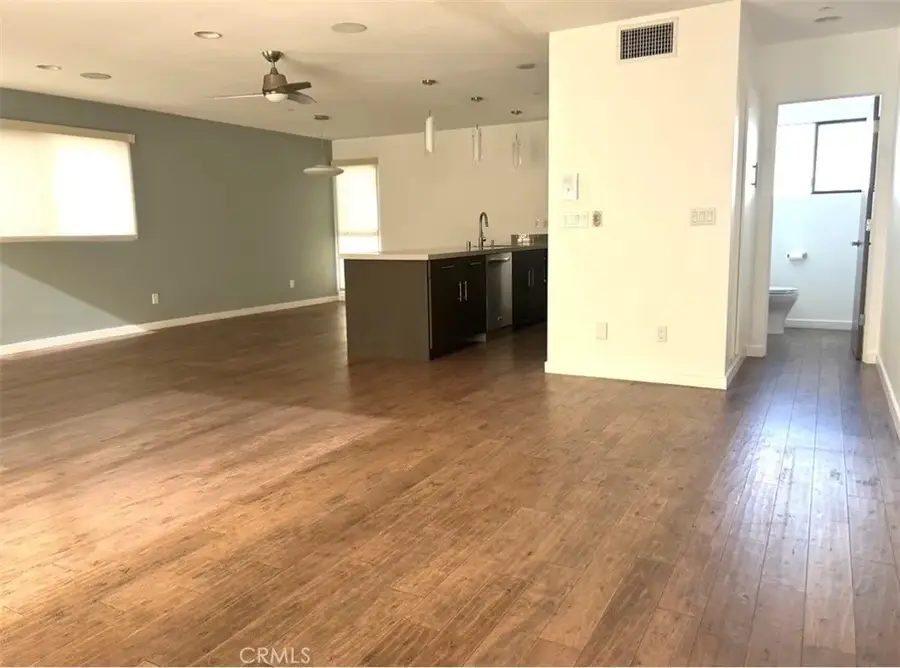 121 E Walnut Avenue, El Segundo, CA 90245 - Image #3