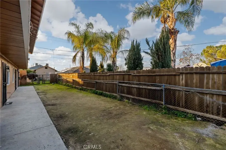 715 N Street, Bakersfield, CA 93304 - #2