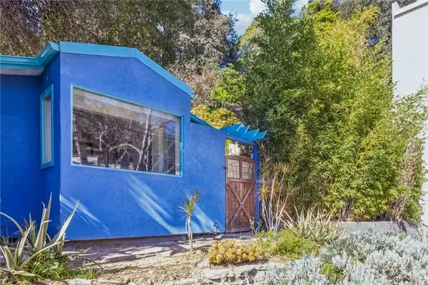 2041 N Beverly Glen Boulevard, Los Angeles, CA 90077