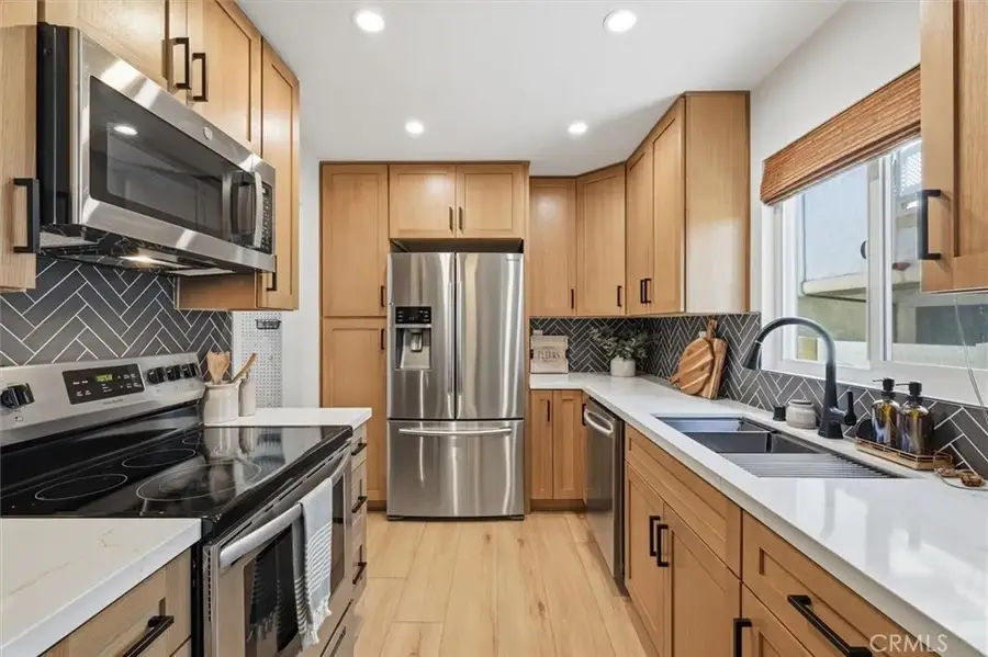 2606 Gates Avenue #2, Redondo Beach, CA 90278 - Image #2