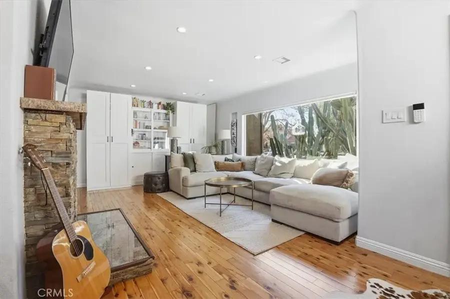 1030 N Cordova, Burbank, CA 91505 - Image #2