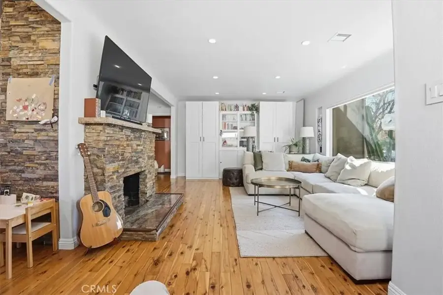 1030 N Cordova, Burbank, CA 91505 - Image #3