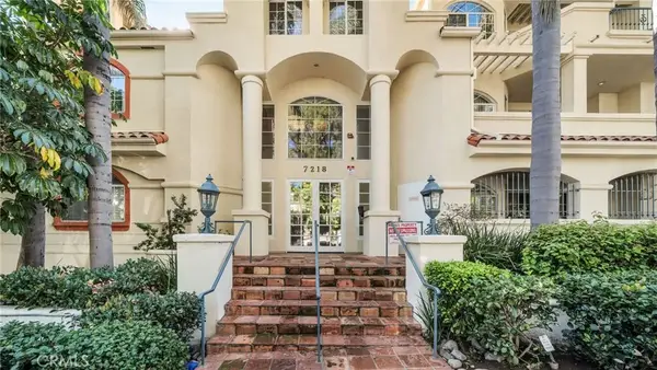 7218 Hillside Avenue #202, Los Angeles, CA 90046