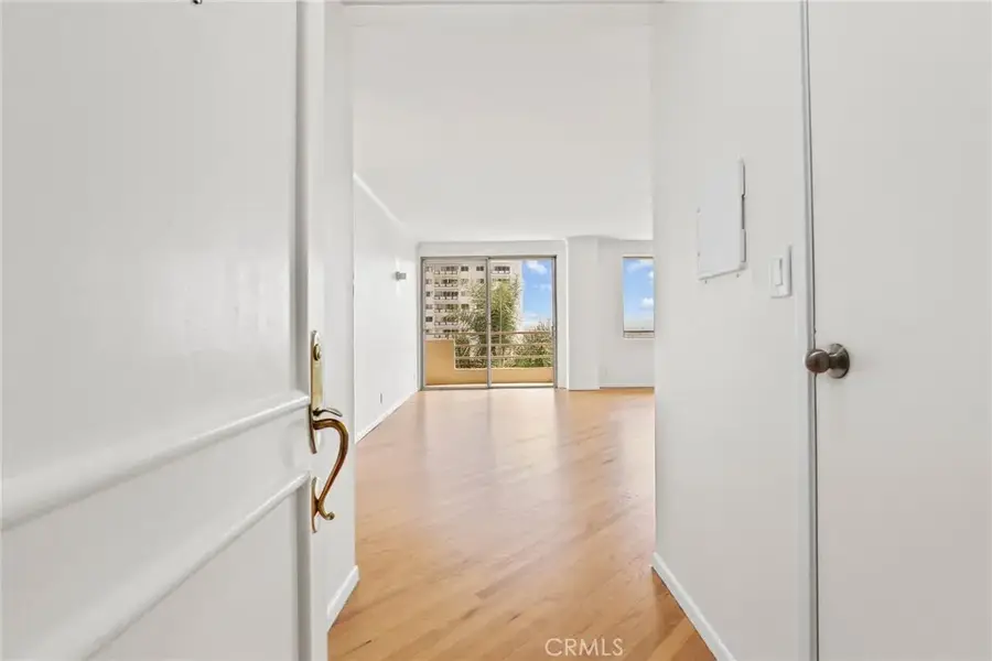 1131 Alta Loma Road #527, West Hollywood, CA 90069 - #3