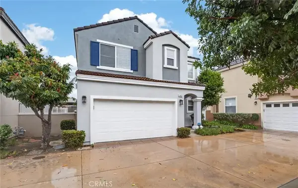 1832 Raymond Avenue, Signal Hill, CA 90755