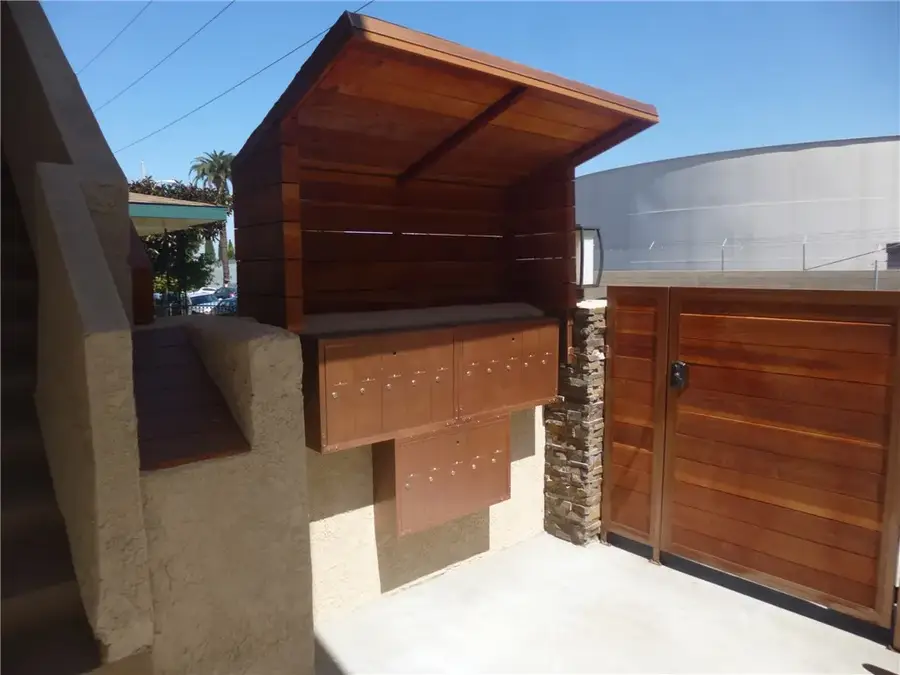 12617 Eucalyptus Avenue, Hawthorne, CA 90250 - #2