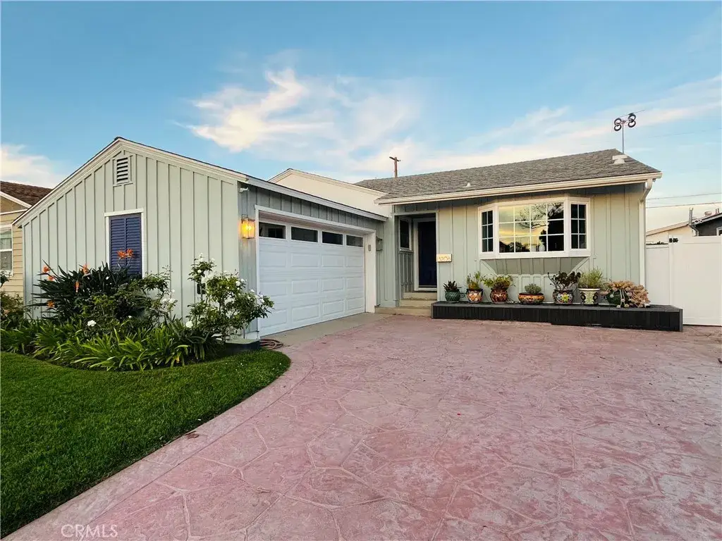 13208 Hansworth Ave, Hawthorne, CA 90250 - #1