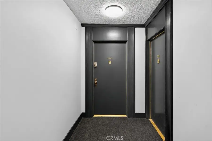 5376 Fairview Boulevard #209, Los Angeles, CA 90056 - #2