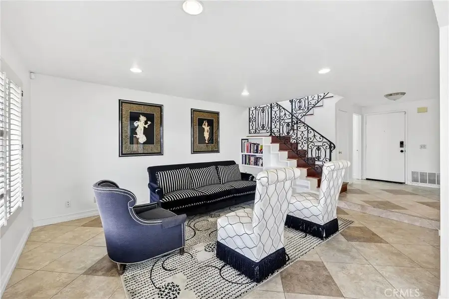 6800 Cedarbark Court, Oak Park, CA 91377 - #2