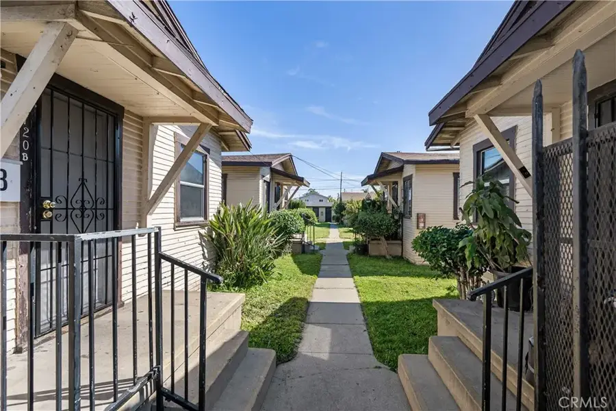 720 King, Wilmington, CA 90744 - #2