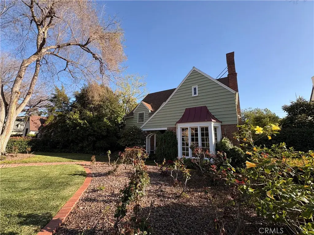 440 W 11th, Claremont, CA 91711 - #1
