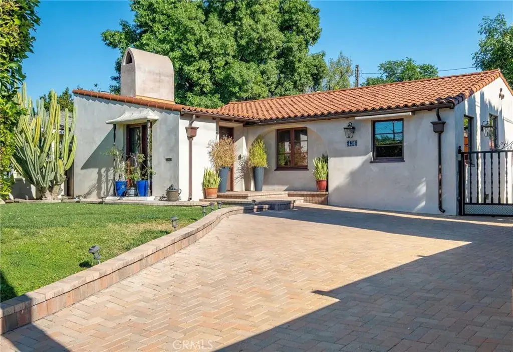 430 Sonora, Glendale, CA 91201 - #1