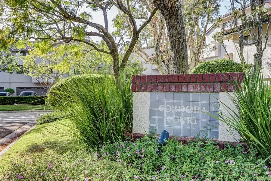 5 Cordoba Court, Manhattan Beach, CA 90266 - #2