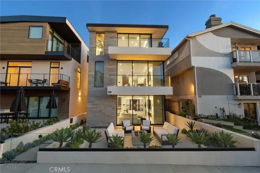 324 18th Street, Manhattan Beach, CA 90266 - #3
