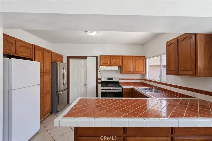 910 E 19th Street, Long Beach, CA 90806 - #3