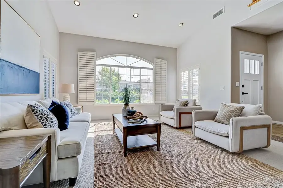 2101 Lynngrove, Manhattan Beach, CA 90266 - #2