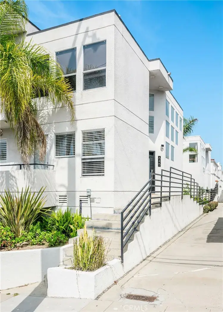 647 1st Place, Hermosa Beach, CA 90254 - #3
