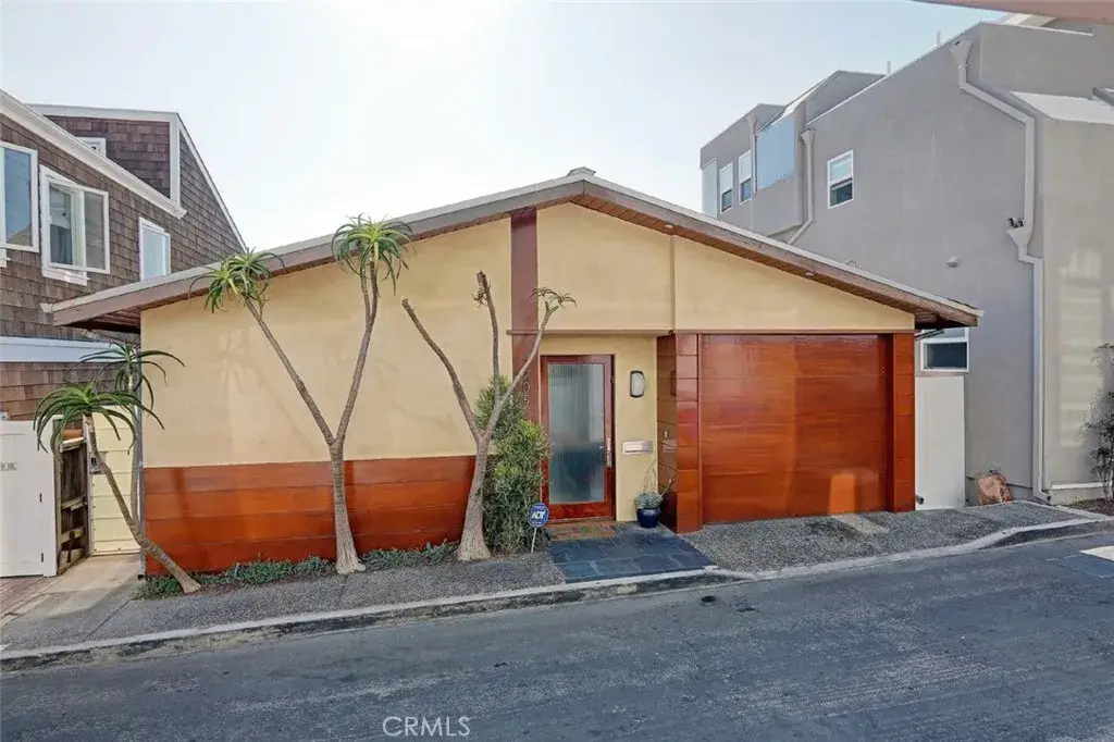 3205 Bayview Drive, Manhattan Beach, CA 90266 - #1