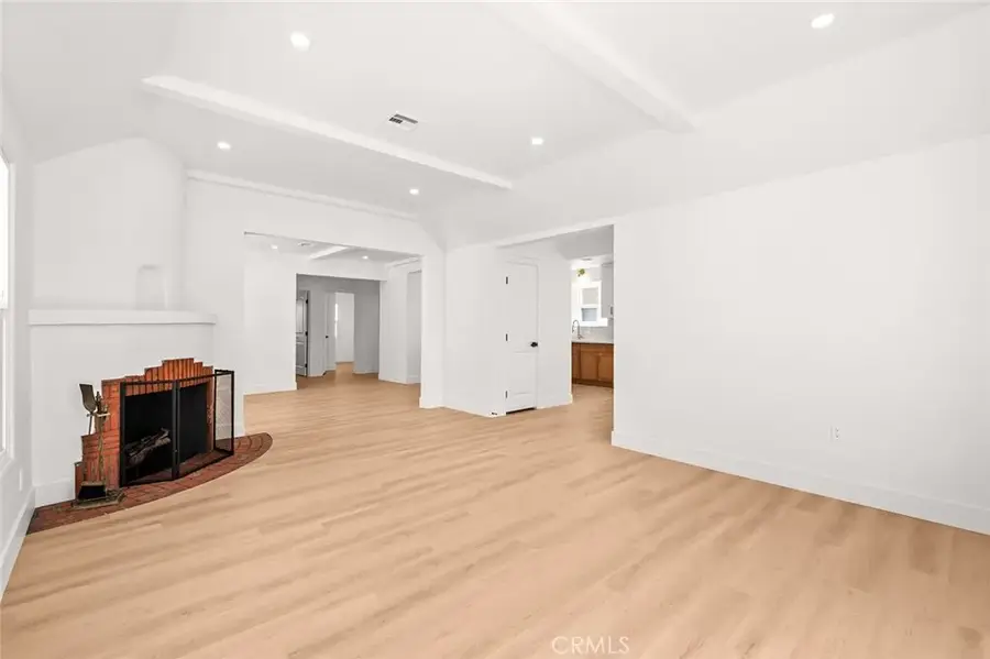 7700 Brighton, Los Angeles, CA 90047 - #3