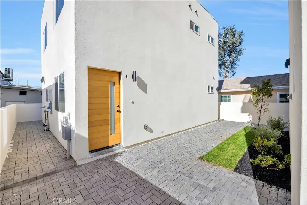 10905 Dalerose Avenue #C, Inglewood, CA 90304 - #1