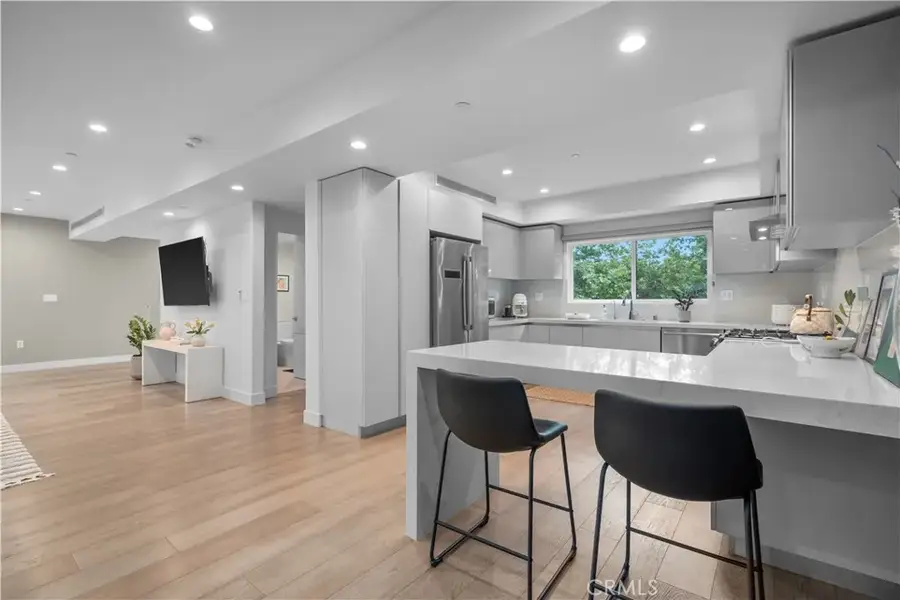 14157 Tiara Street #101, Sherman Oaks, CA 91401 - #2
