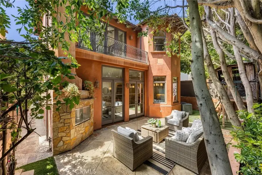 2516 Walnut Avenue, Manhattan Beach, CA 90266 - #2