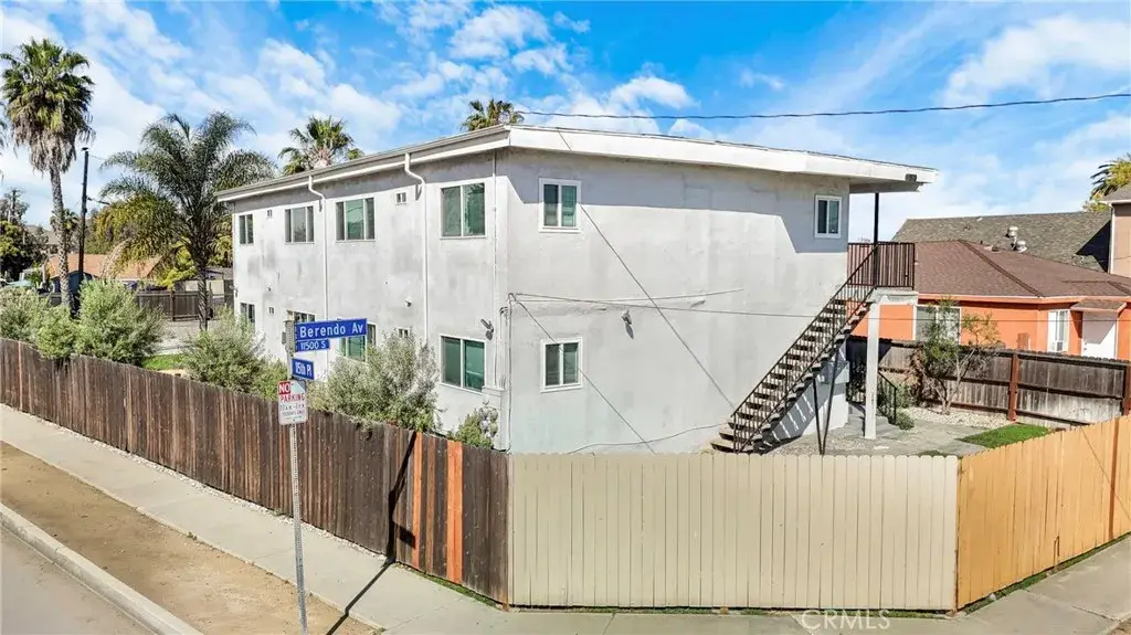 11513 Berendo, Los Angeles, CA 90044 - #1
