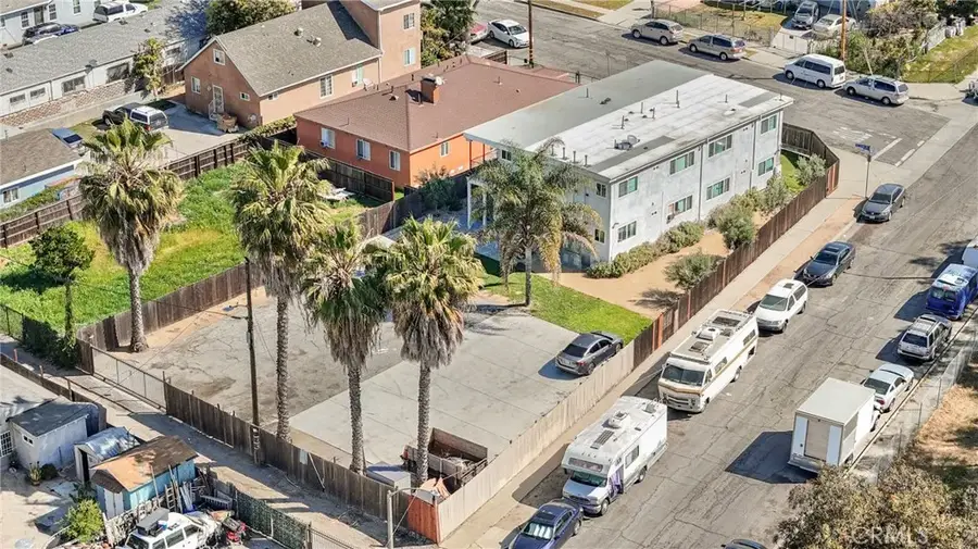11513 Berendo, Los Angeles, CA 90044 - #2