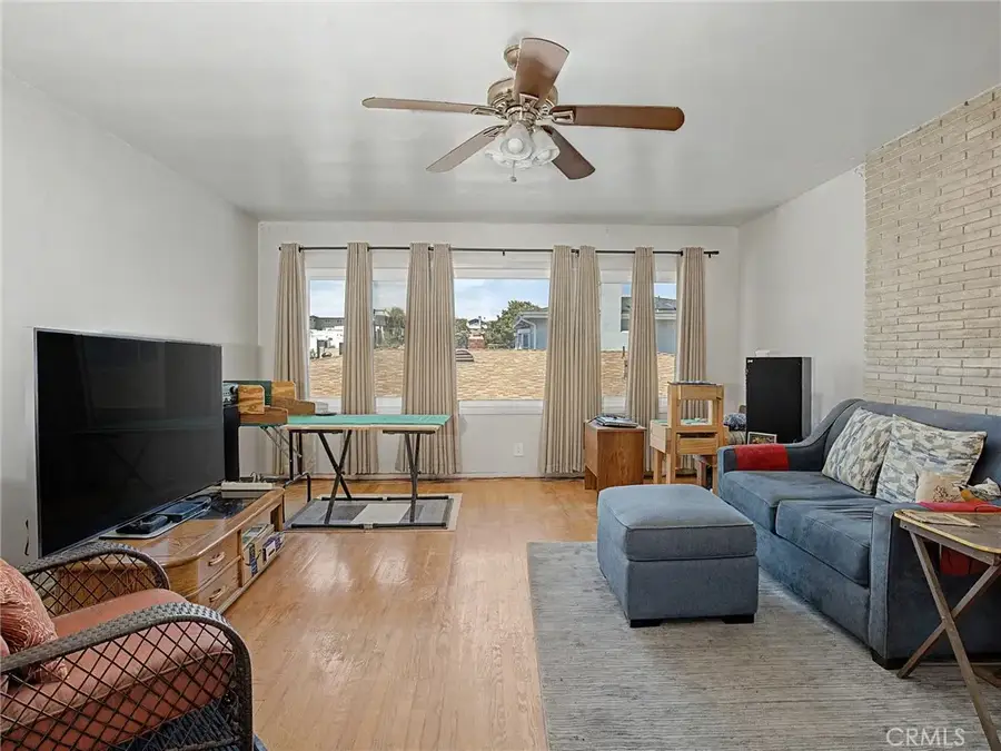 203 E Sycamore Avenue, El Segundo, CA 90245 - #2