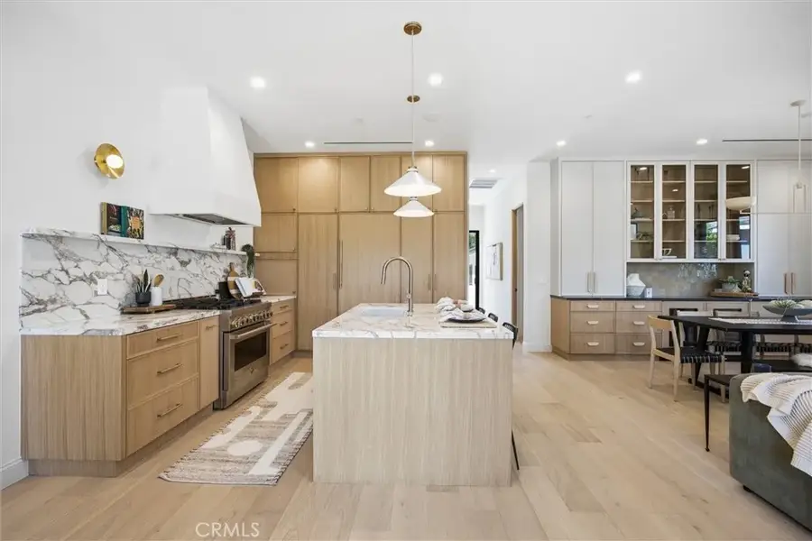 4221 Sunnyside Avenue, Los Angeles, CA 90066 - #2