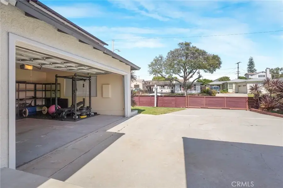11925 Daleside Avenue, Hawthorne, CA 90250 - #3