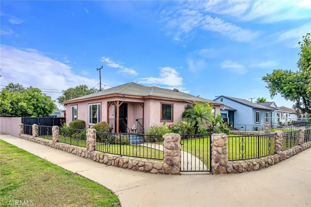 1700 W Raymond Street, Compton, CA 90220 - #1