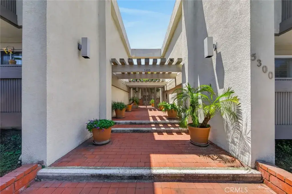 5300 Fairview, Los Angeles, CA 90056 - #1