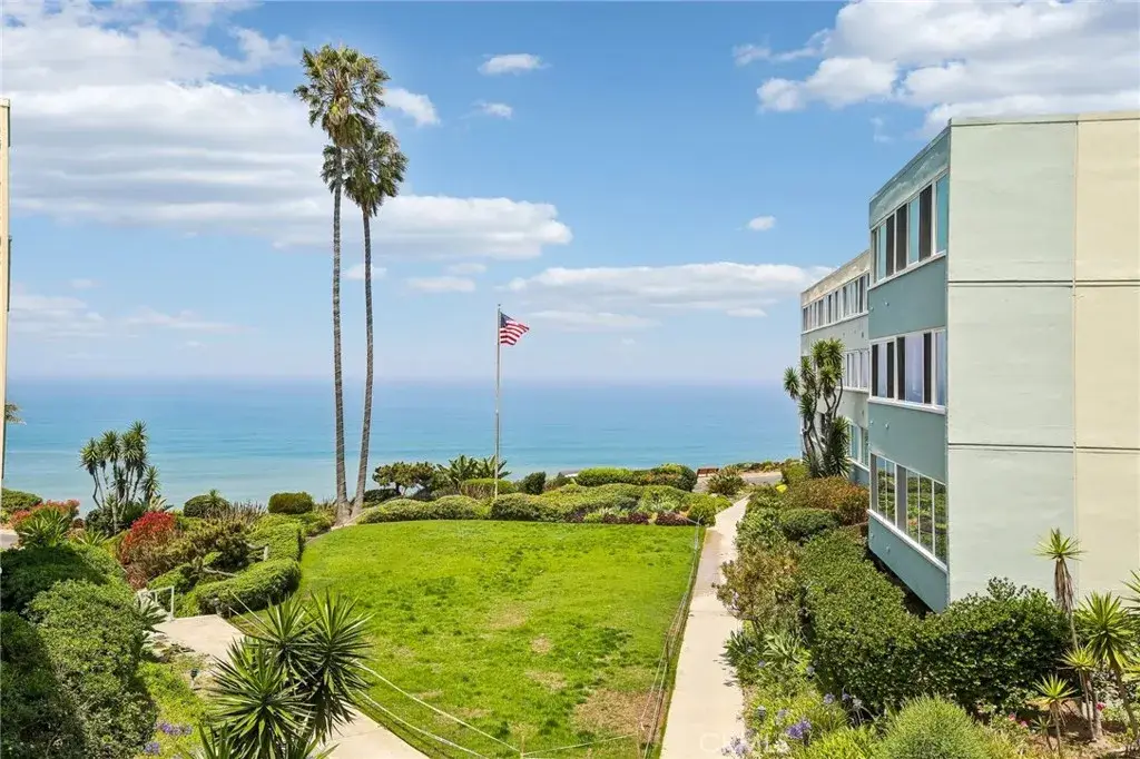 645 Paseo De La Playa #201, Redondo Beach, CA 90277 - #1