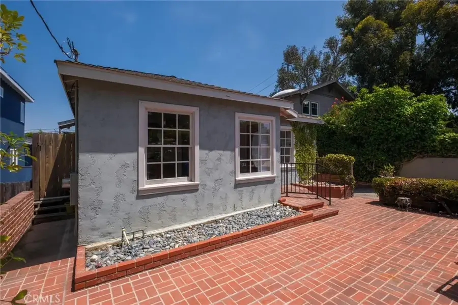 2504 Palm Avenue, Manhattan Beach, CA 90266 - #2