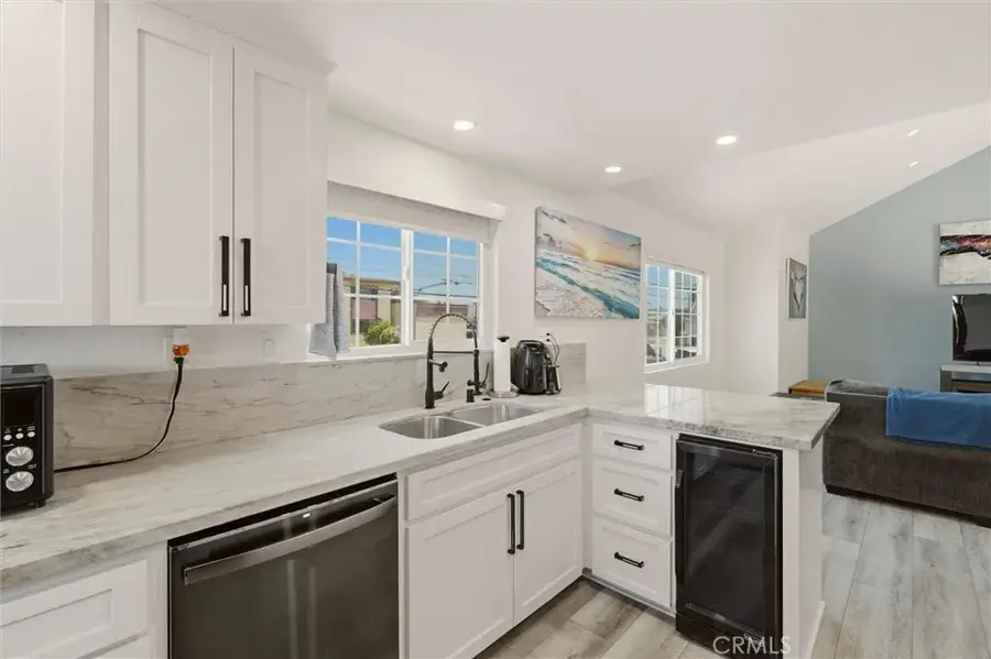 1809 Vanderbilt Lane #C, Redondo Beach, CA 90278 - #3