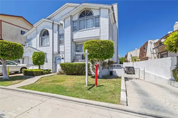 13729 Doty, Hawthorne, CA 90250