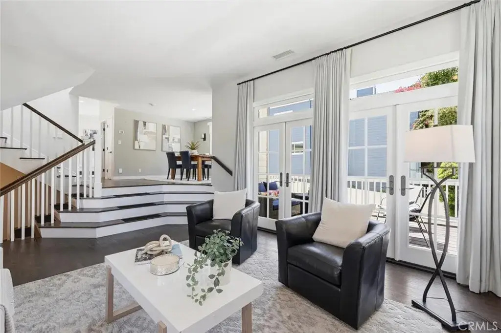 702 S Broadway #A, Redondo Beach, CA 90277 - #1