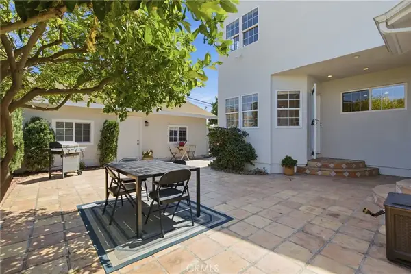 11822 Exposition Boulevard, Los Angeles, CA 90064
