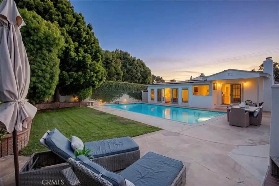 424 S Meadows Ave, Manhattan Beach, CA 90266 - #2