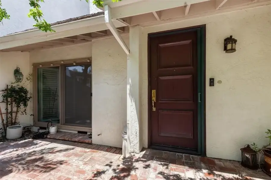 6227 Randi, Woodland Hills, CA 91367 - #2