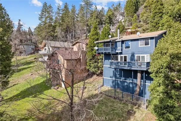 23771 Zuger Dr, Crestline, CA 92325
