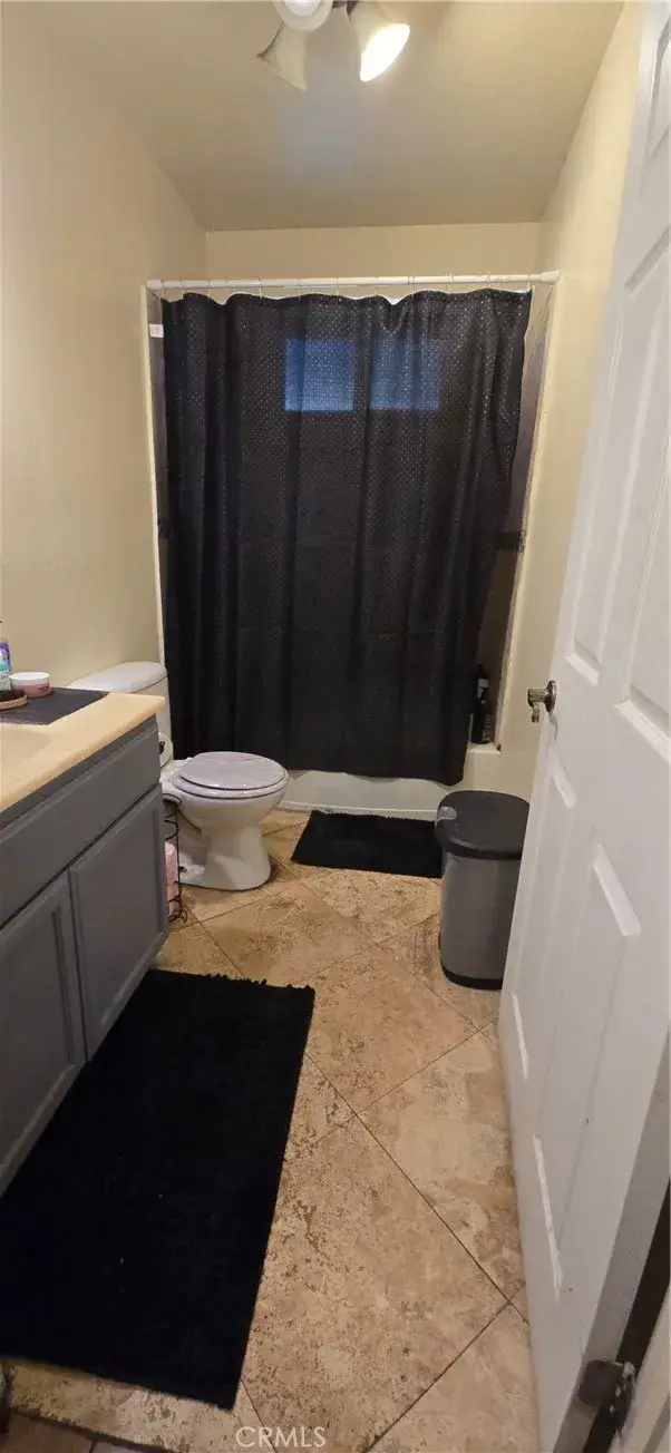 700 W 77th, Los Angeles, CA 90044 - #3