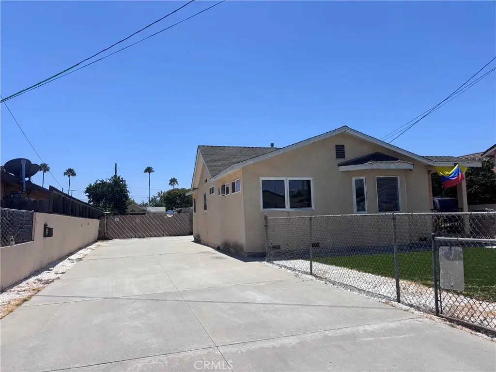 546 E 220th, Carson, CA 90745 - #1